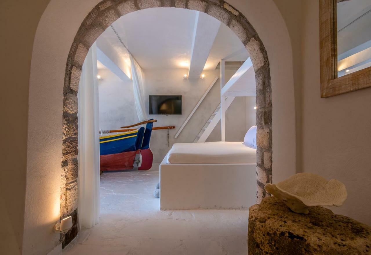 Neosikos Amazing Beach House In Milos Island Villa Klima  Bagian luar foto