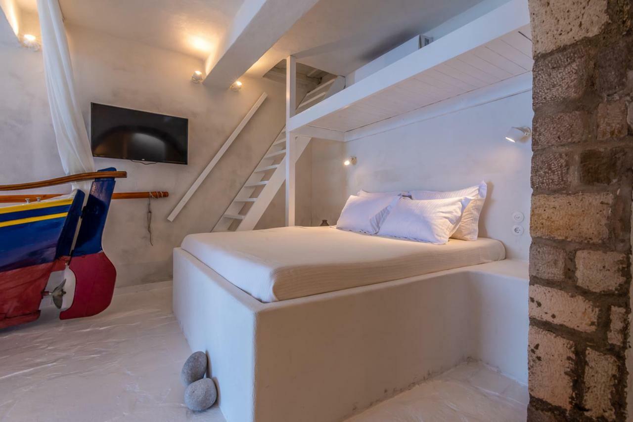 Neosikos Amazing Beach House In Milos Island Villa Klima  Bagian luar foto